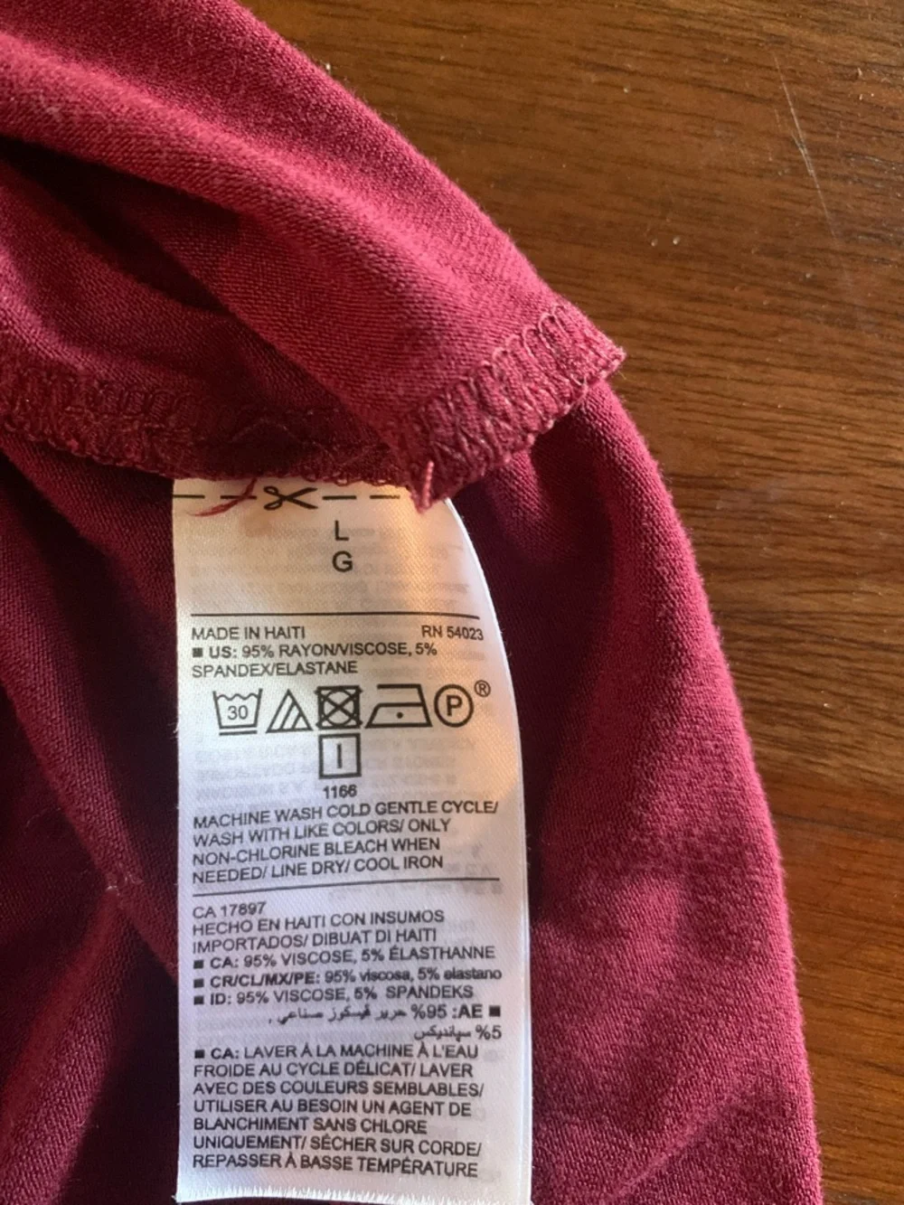 Old Navy Luxe Sleeveless Scoop Neck Tank Top - Burgundy - size Large - Picture 4 of 5